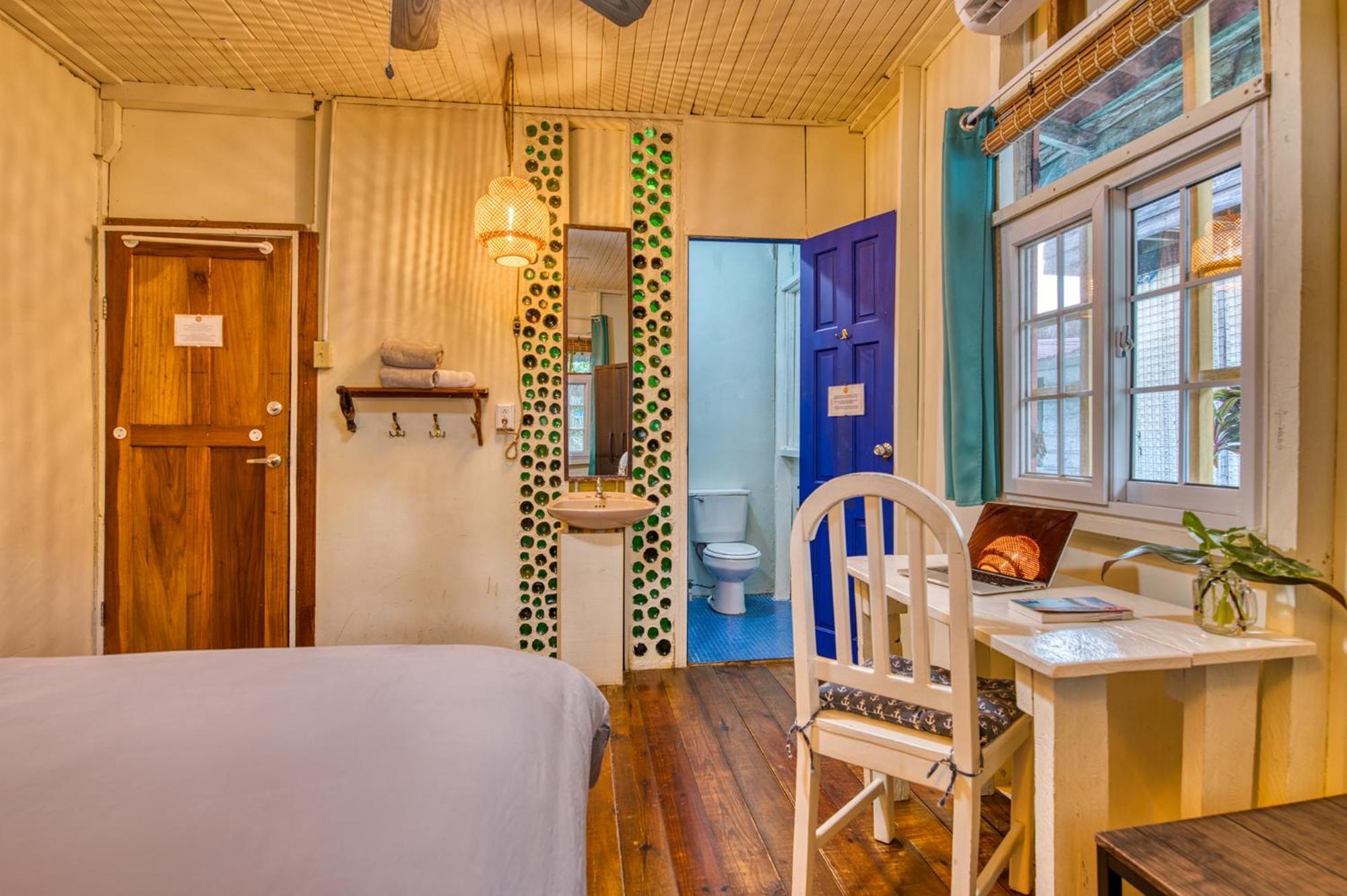 Saigon Bay Bed & Breakfast Bocas Town Luaran gambar